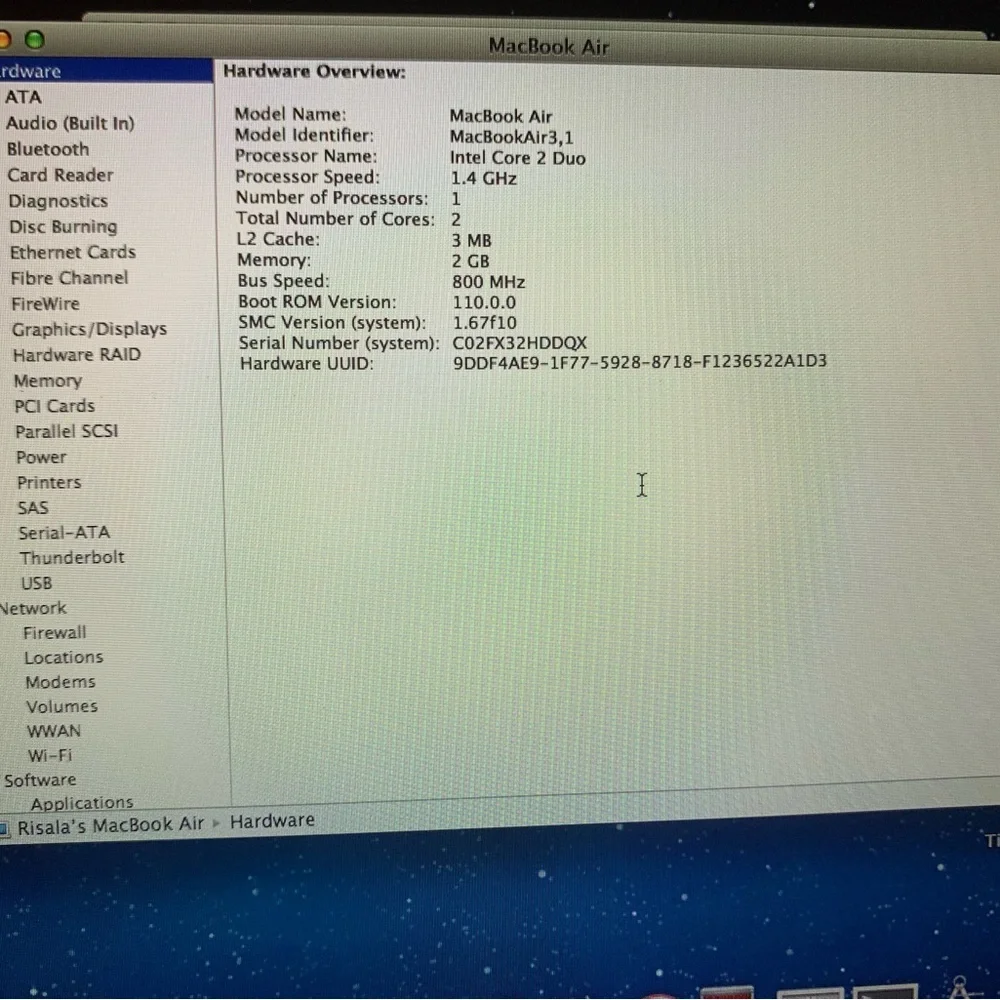 Apple MacBook Air MC505LL/A 1.40 GHz 2GB RAM 64GB SSD 11.6